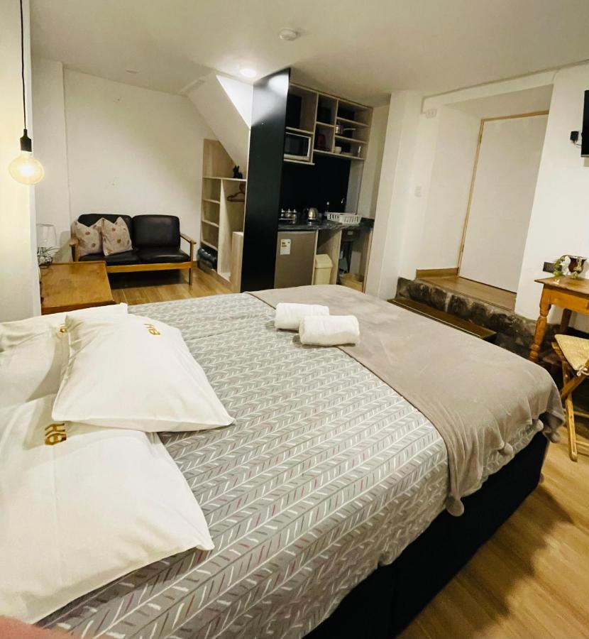 Blacky Hostel And Apartments (Adults Only) Cusco Exteriör bild